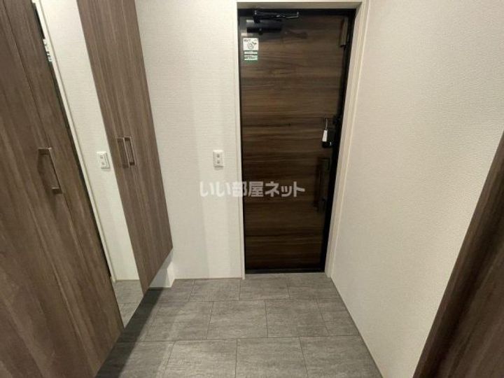 大阪府大阪狭山市池尻自由丘3(アパート)の賃貸物件の玄関