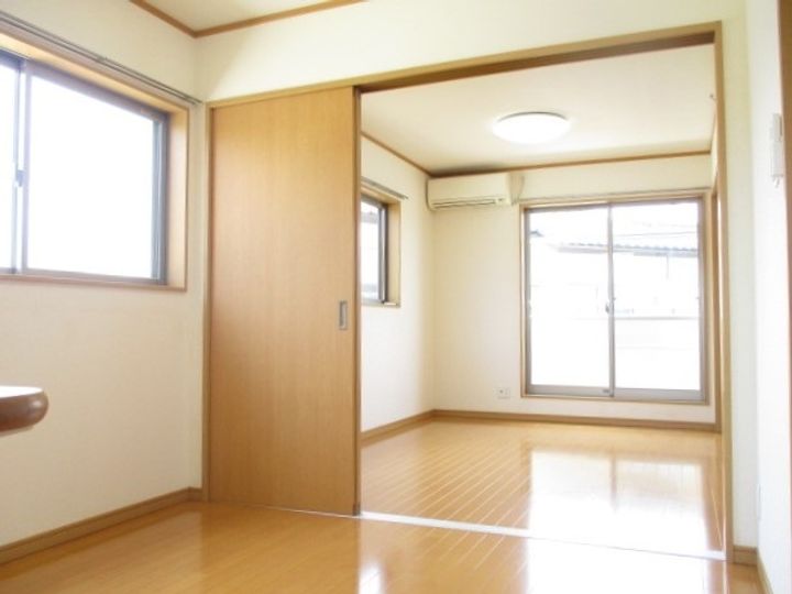 メゾン内山(小名浜字林ノ上)の居間