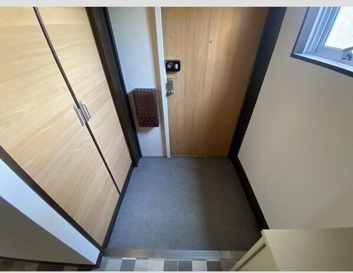 アビタシオンOHNOの玄関