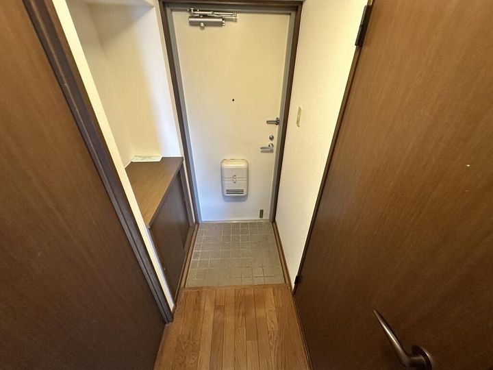 メゾン戸高の玄関
