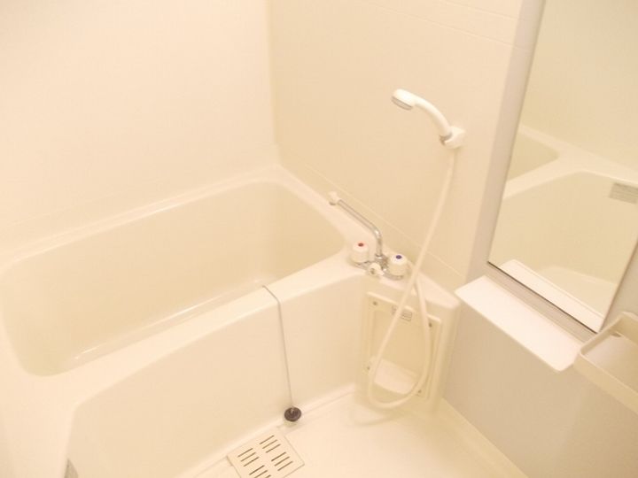 エストグリーンの風呂