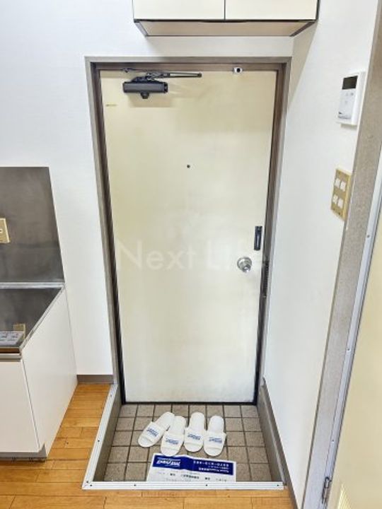 サンアベニュー師岡の玄関