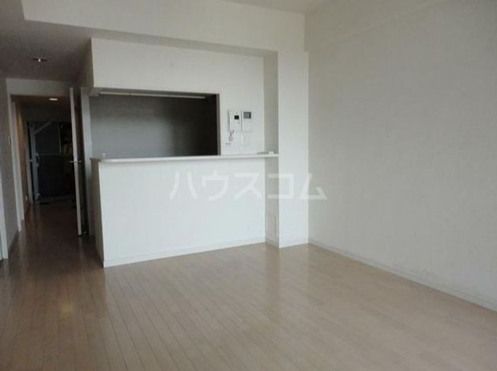 センチュリー鶴間の居間