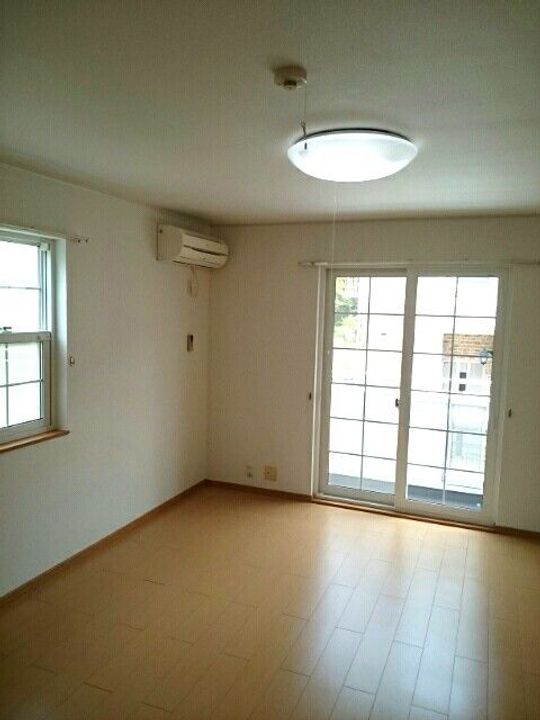 松岡ハイツ Aの居間