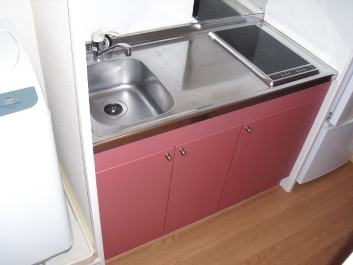 レオパレスK&Tのキッチン