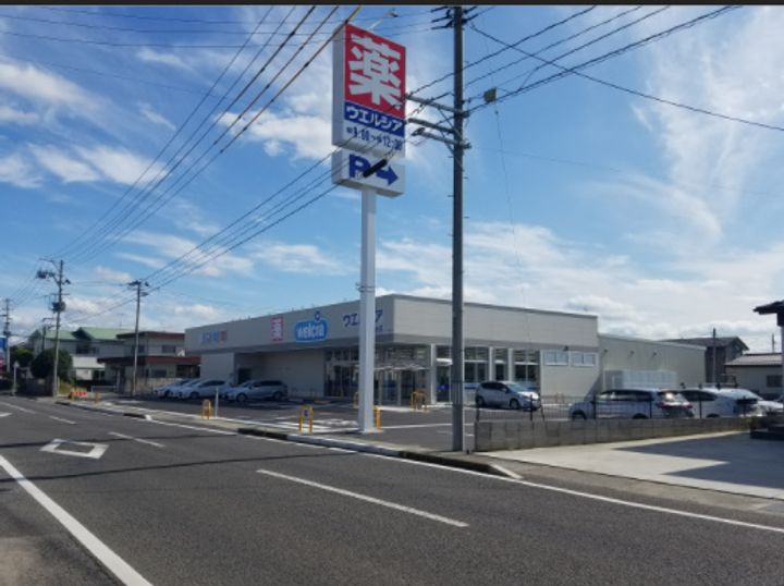 アクシィヴIの周辺