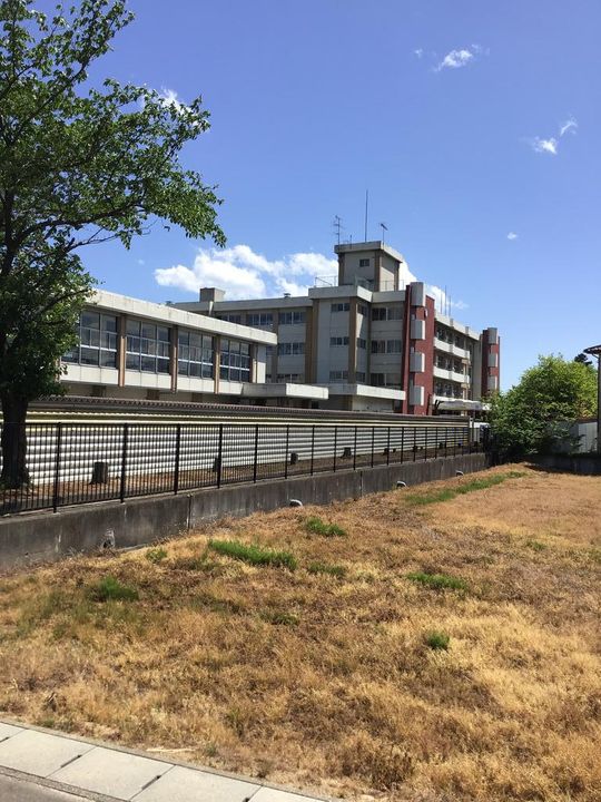 アクシィヴIの周辺