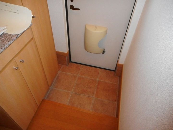 千葉県東金市田間3(アパート)の賃貸物件の玄関