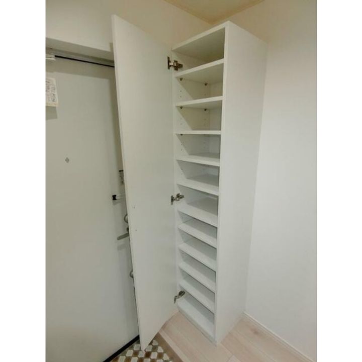 ハーミットクラブハウス弘明寺II(仮)の玄関