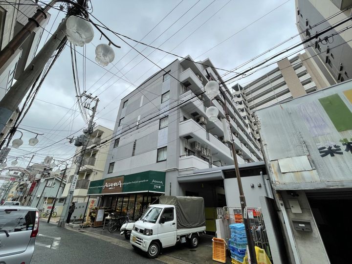 ジュネスの外観