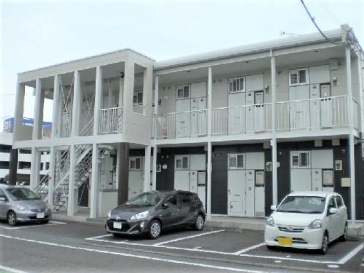 レオパレスラ テラの外観