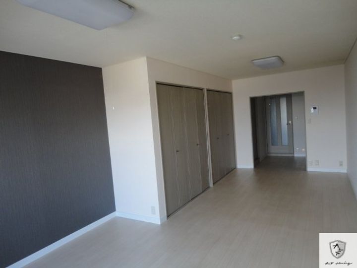 タウンロイヤルの居間