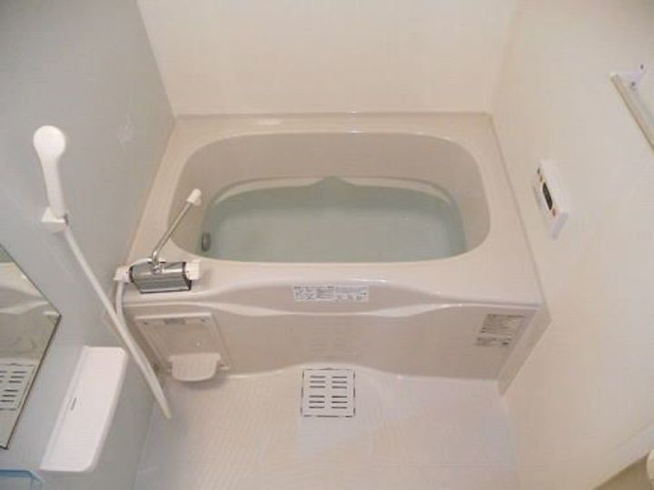 ソレイユ土山Iの風呂