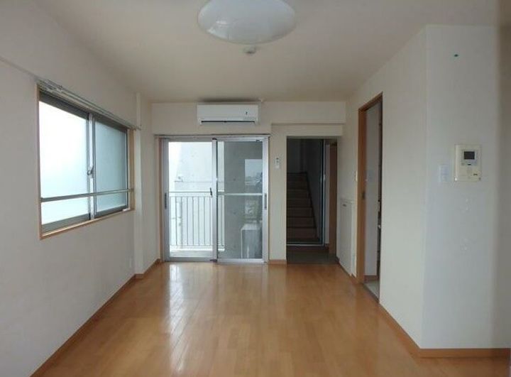 ベルグレードKの居間