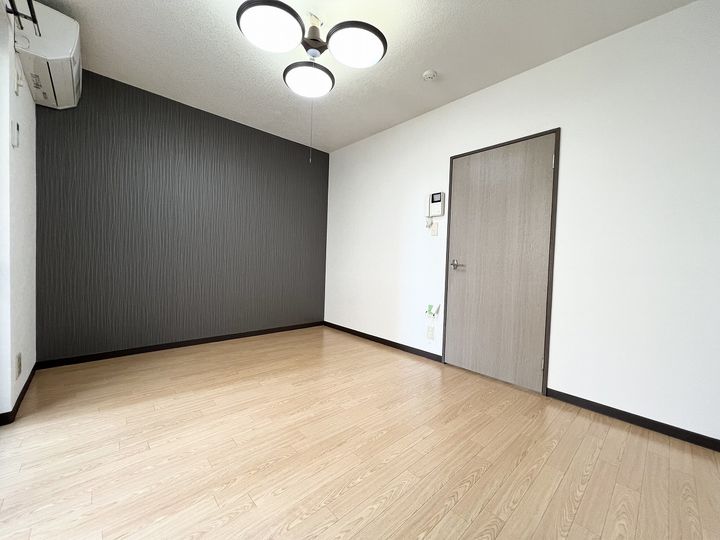 セイラBOX東貝沢Aの居間