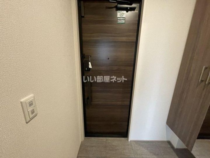 大阪府大阪狭山市池尻自由丘3(アパート)の賃貸物件の玄関