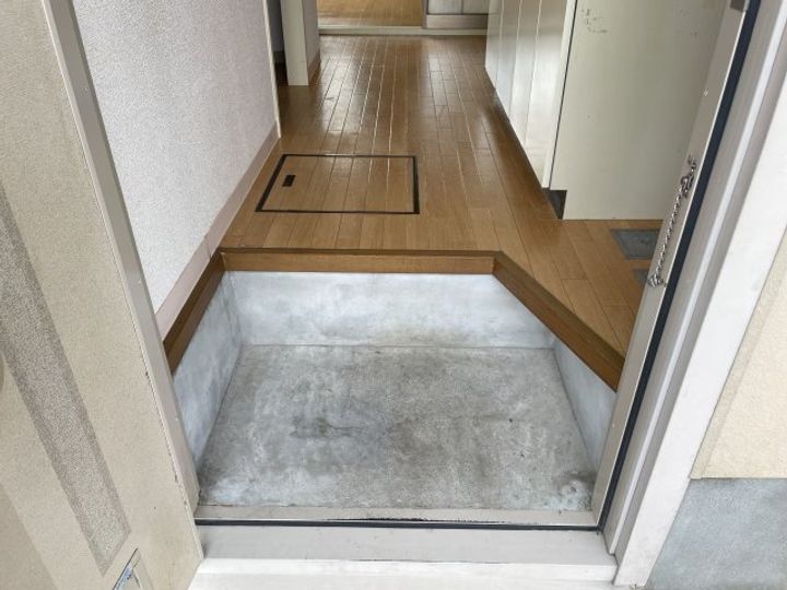 フラッツヤマモトの玄関