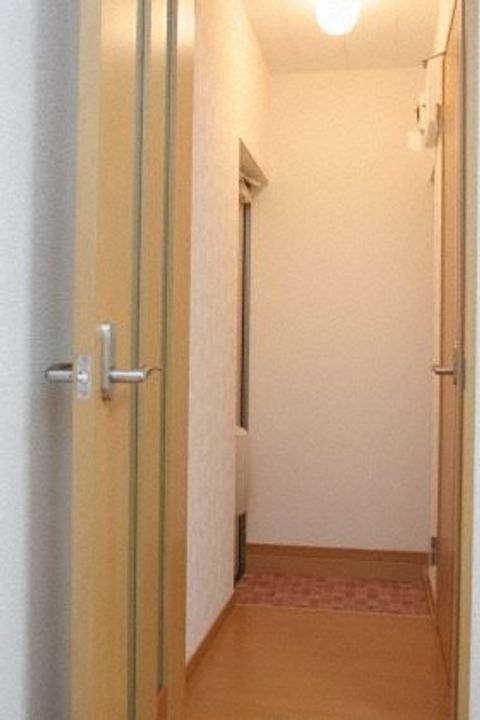 北海道札幌市中央区南六条西12(アパート)の賃貸物件の玄関