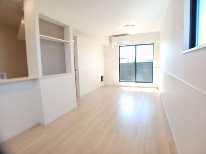 岐阜県岐阜市南鶉1(アパート)の賃貸物件の居間