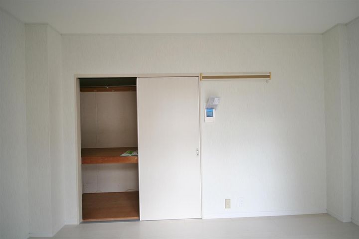 プレシオ鍋島の居間