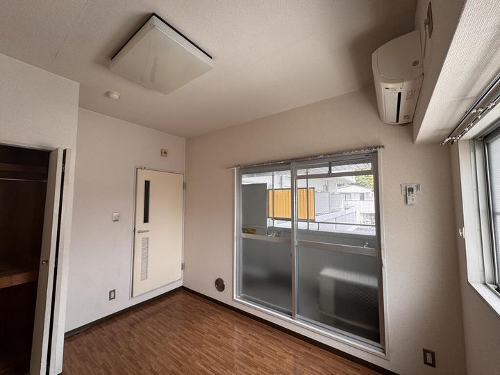 アクシス比治山の居間