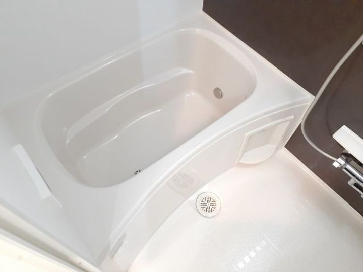 ラフレシールAの風呂