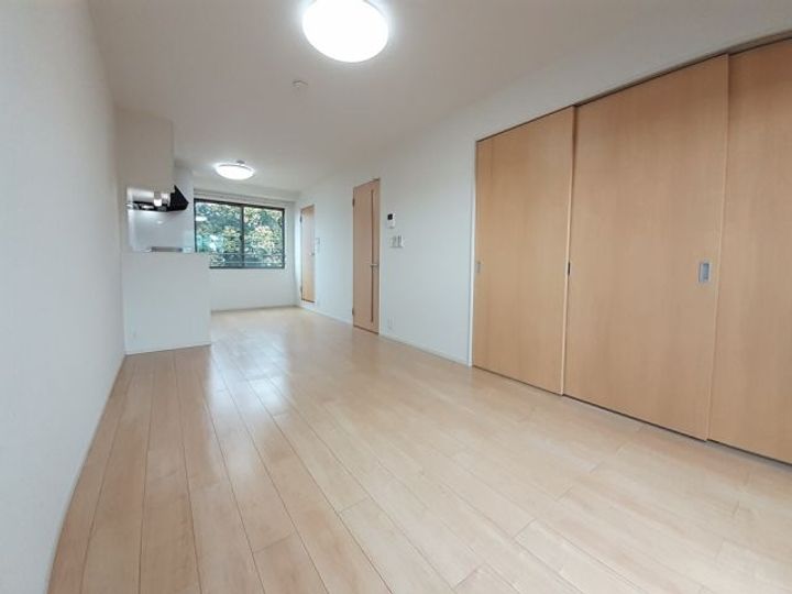ラフレシールAの居間