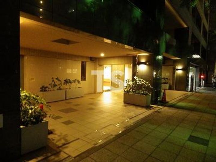 神奈川県横浜市港北区新横浜3(マンション)の賃貸物件の外観