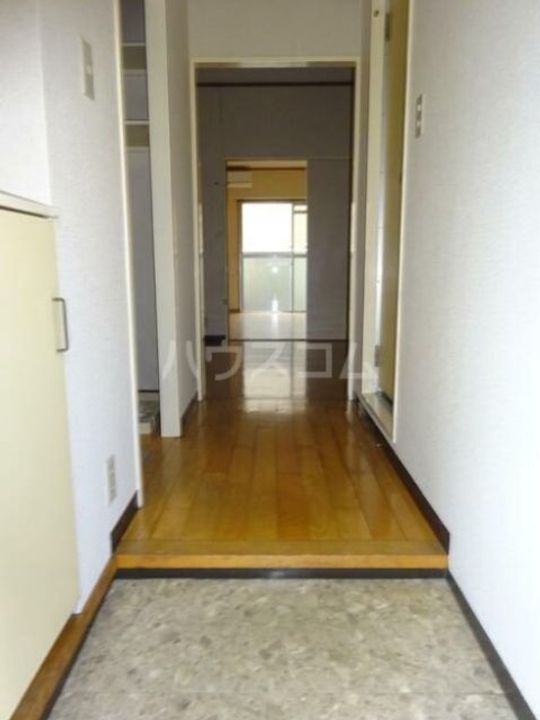 ハイツリヴァ・スターの玄関