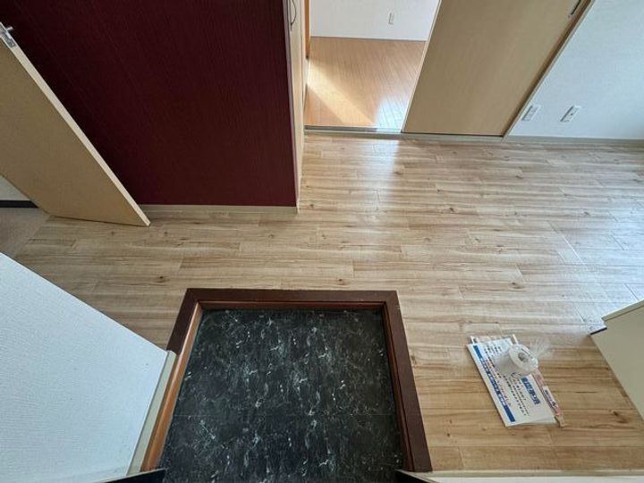 レーベンカワムラの玄関