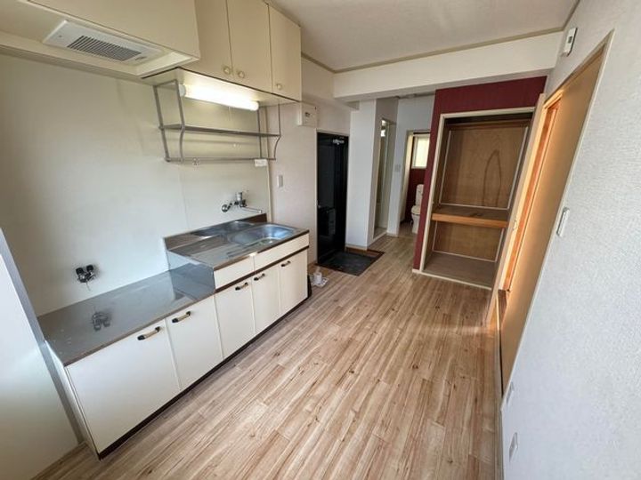 レーベンカワムラの居間