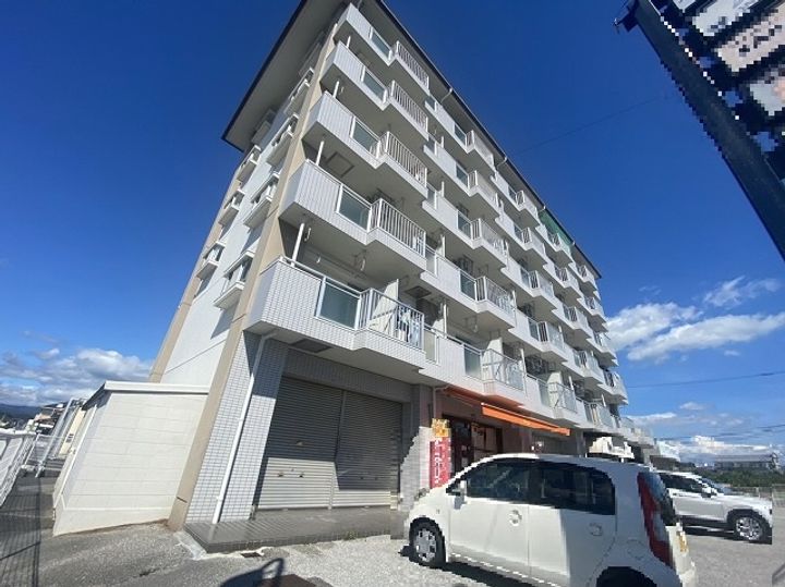 高知県香南市野市町西野(マンション)の賃貸物件の外観
