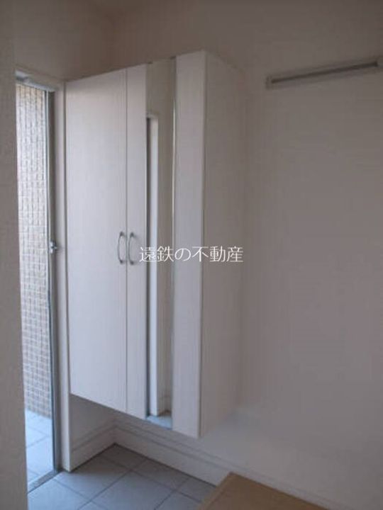 静岡県浜松市中央区上島3(一戸建)の賃貸物件の玄関