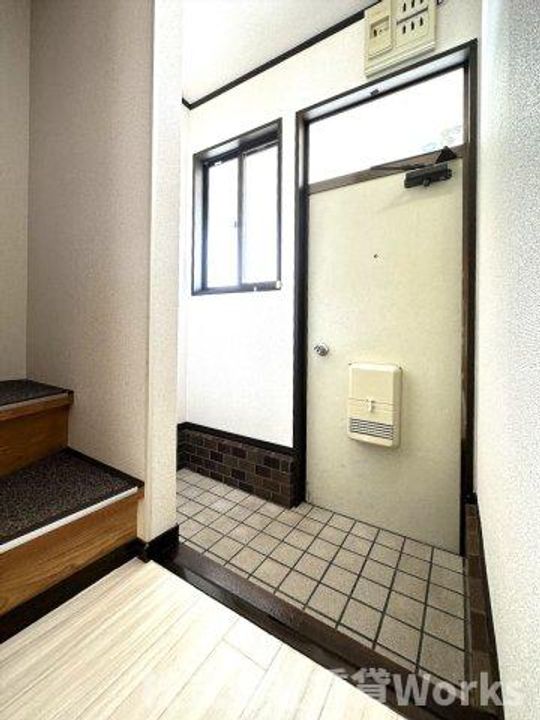 徳島県徳島市南佐古三番町(一戸建)の賃貸物件の玄関