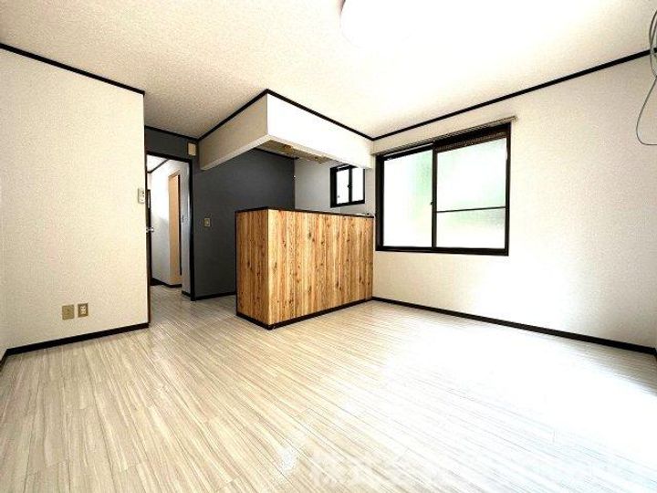 徳島県徳島市南佐古三番町(一戸建)の賃貸物件の居間