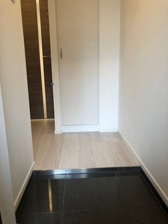 メイクスデザイン大井町の玄関