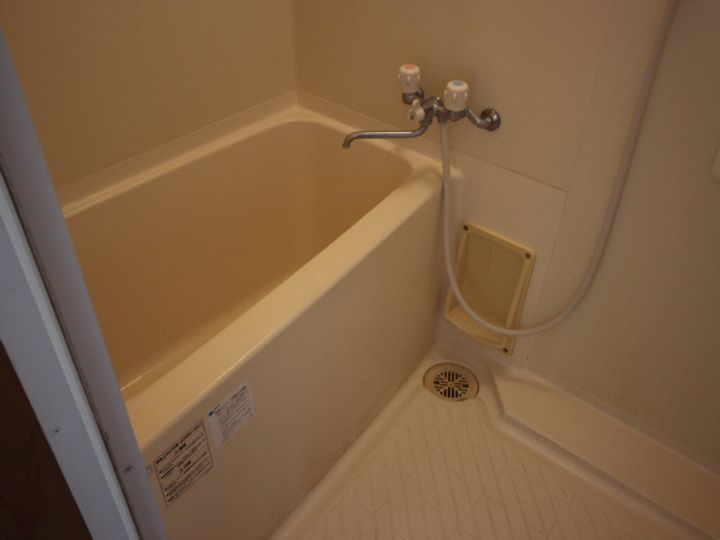 宮崎県都城市早鈴町(アパート)の賃貸物件の風呂