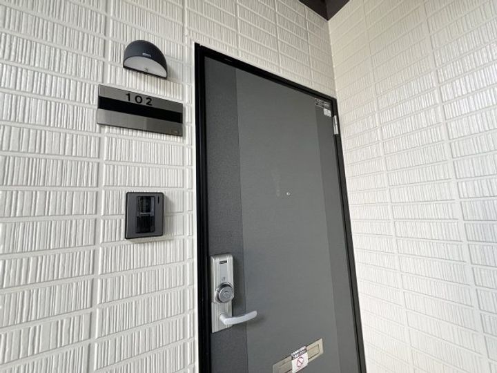 高知県高知市高そね(アパート)の賃貸物件の玄関