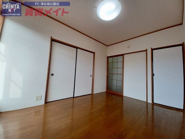 ハイツドヌール A棟の居間