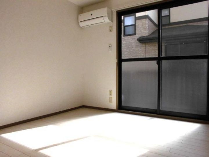 シャネルI&Sの内装