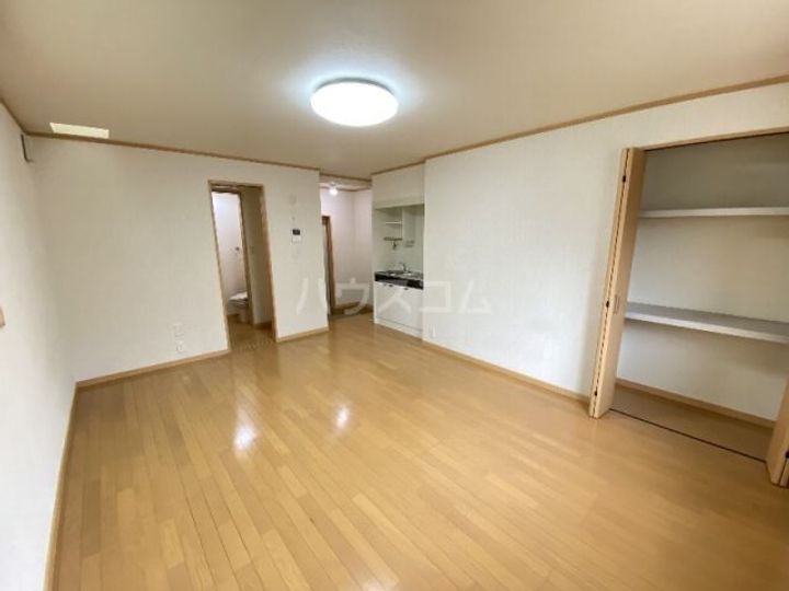 ハイグレードコーポの居間