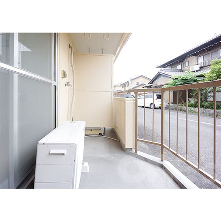 篭屋マンションの内装