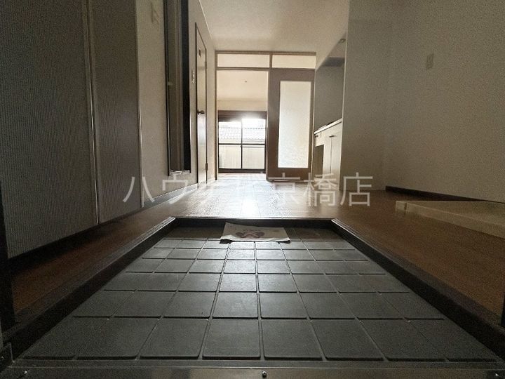大阪府大阪市城東区成育4(マンション)の賃貸物件の玄関