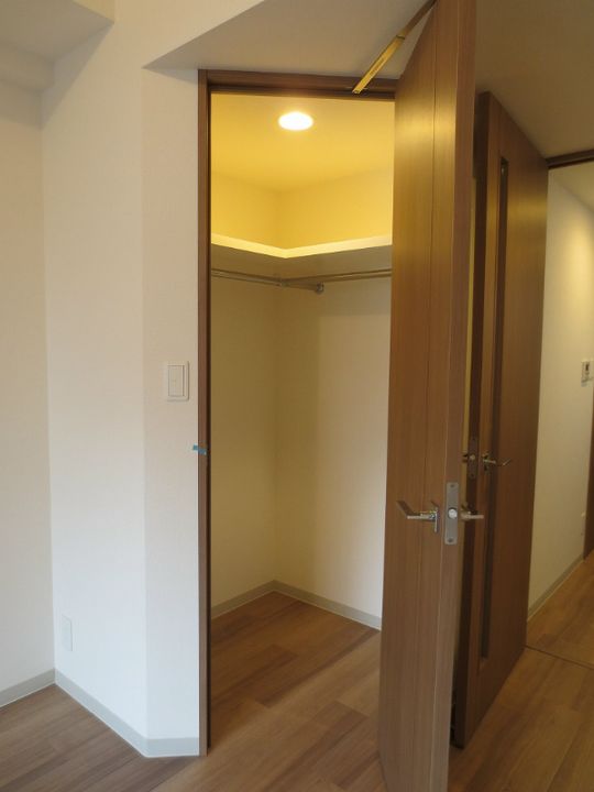 プレサンス栄ライズの内装