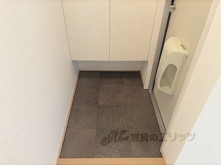 ボルゴマーレB棟の玄関