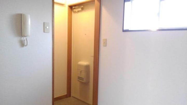 エアリーズハウスKTの玄関