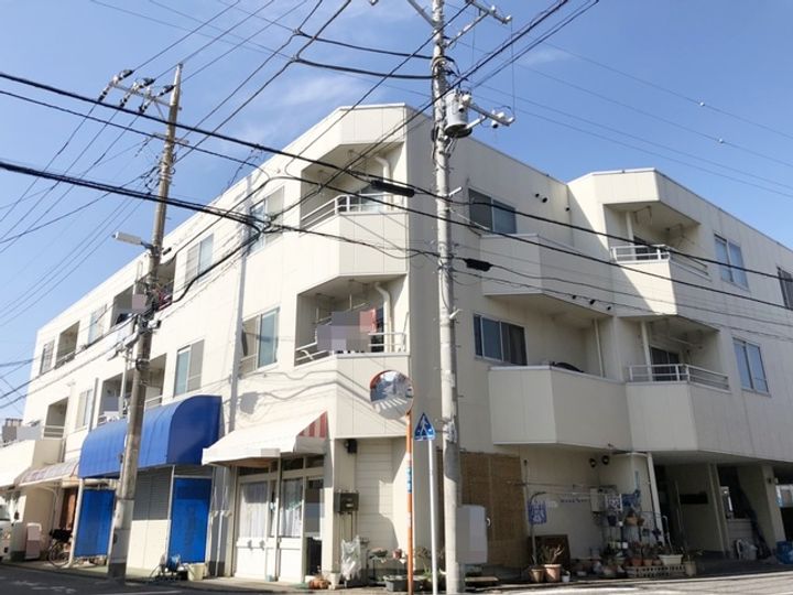 鹿骨センターハイツの外観