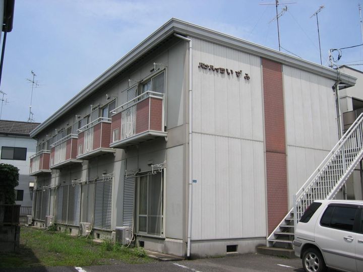 パナハイツ いずみの外観