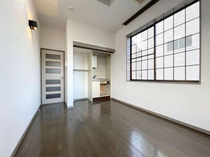 ベルトピア田原の居間