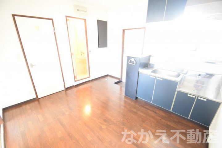 徳島県小松島市中田町字内開(アパート)の賃貸物件の居間